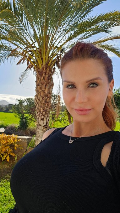 Guten Morgen aus Zypern,  was eine Bilderbuch Landschaft oder?  Die unzensierten Bilder bekommst du auf<a href="/tag/friends"class="tags"><span>#friends</span></a><a href="/tag/bikini"class="tags"><span>#bikini</span></a><a href="/tag/beachday"class="tags"><span>#beachday</span></a>