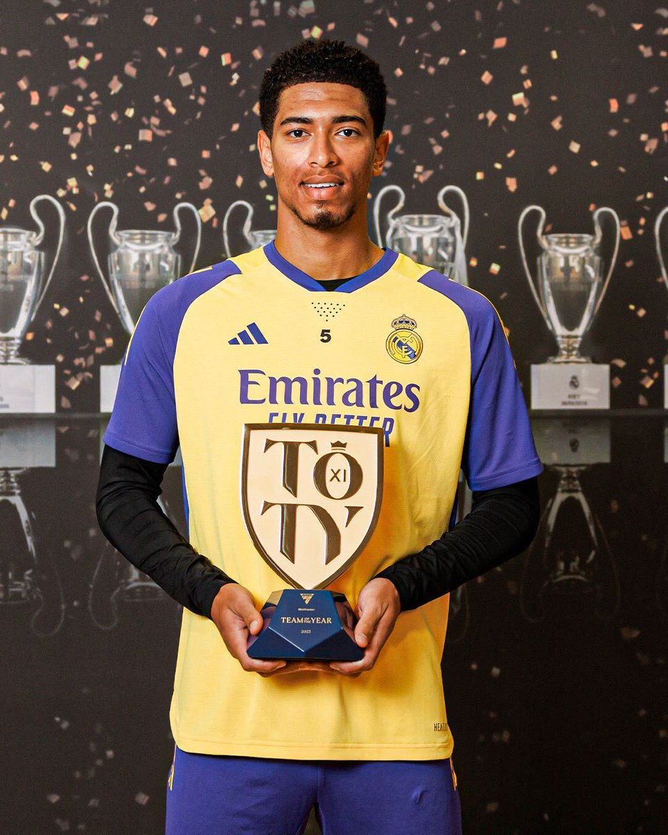 realmadrid's tweet image. 🔵  ¡Vosotros lo habéis elegido! 
🏆 #TOTY @BellinghamJude
🎮 @EASPORTSFC | #FC24