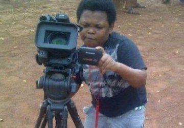Capturing all of you that are not retweeting my tweets. 
Take me to 2k.