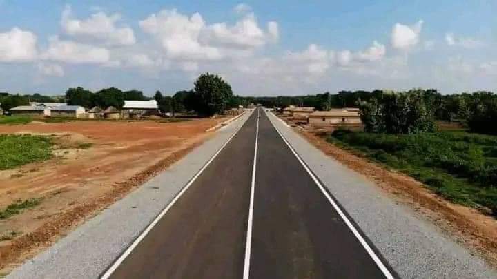 mpraesoskyface's tweet photo. ROADS: Progress of work on the Bolgatanga - Bawku - Polimakum road project; 70km completed and opened to traffic.

The 117.94km project runs through the Bolgatanga Central, Bolgatanga East, Nabdam, Zebilla, Binduri, Bawku Central, and Pusiga Constituencies in the Upper East https://t.co/JA7EyVGbm4