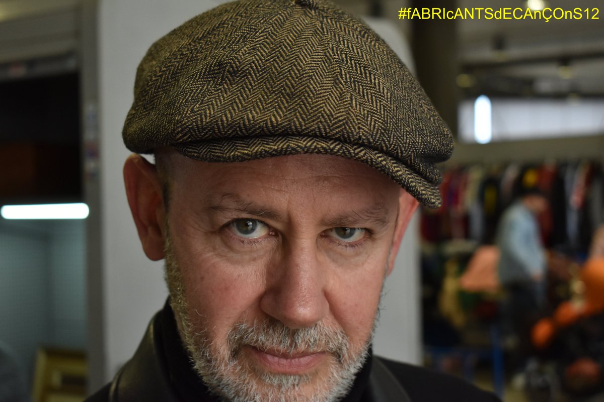 Avui, a les 20h., al programa "fABRIcANTS dE CAnÇOnS" de Ràdio Desvern conversaré amb en XAVIER VENDRELL de <a href="/Sed_de_mal/">SED DE MAL</a>, i qui fou líder de <a href="/bbsinsed/">BB SIN SED</a>. La conversa es podrà escoltar al 98.1 FM i a radiodesvern.com . <a href="/VendrellXavier/">Xavier Vendrell</a> #fABRIcANTSdECAnÇOnS12 <a href="/radiodesvern/">Ràdio Desvern</a>