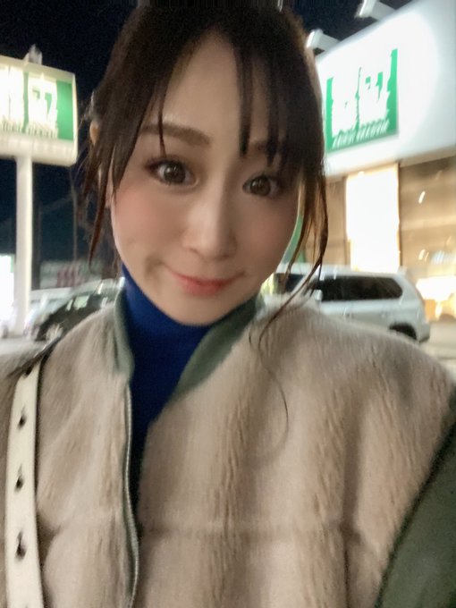 青森八戸でゆっくりとしようかと😍 0度だったので、着込めるオーバーサイズを購入😅 2月、3月の撮影も固まってきたから発表していーい？ みなさーん3月は？？ 🍰🍰🍰 https://t.co/Yd6dS<a href="/tag/%E3%81%AD%E3%81%9A%E3%81%BF"class="tags"><span>#ねずみ</span></a><a href="/tag/%E5%B1%95%E7%A4%BA"class="tags"><span>#展示</span></a><a href="/tag/%E5%86%99%E7%9C%9F%E5%AE%B6"class="tags"><span>#写真家</span></a><a href="/tag/%E5%8E%9F%E5%95%93%E7%BE%A9"class="tags"><span>#原啓義</span></a><a href="/tag/%E5%9B%9B%E8%B0%B7"class="tags"><span>#四谷</span></a>