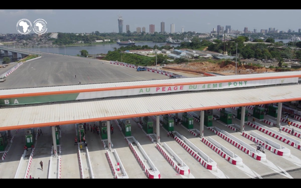 Côte d'Ivoire: New $160M bridge in #Abidjan opens just in time for #AFCON2023. Spanning the lagoon, it will slash commute times, ease congestion for 6 million residents and connect key economic zones. bit.ly/48BfIIU