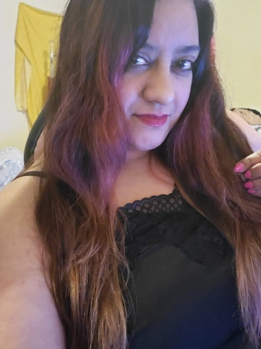 Dyed my hair dark to cover the fading red. https://t.co/Jn30ItrjIB<a href="/tag/bbw"class="tags"><span>#bbw</span></a>