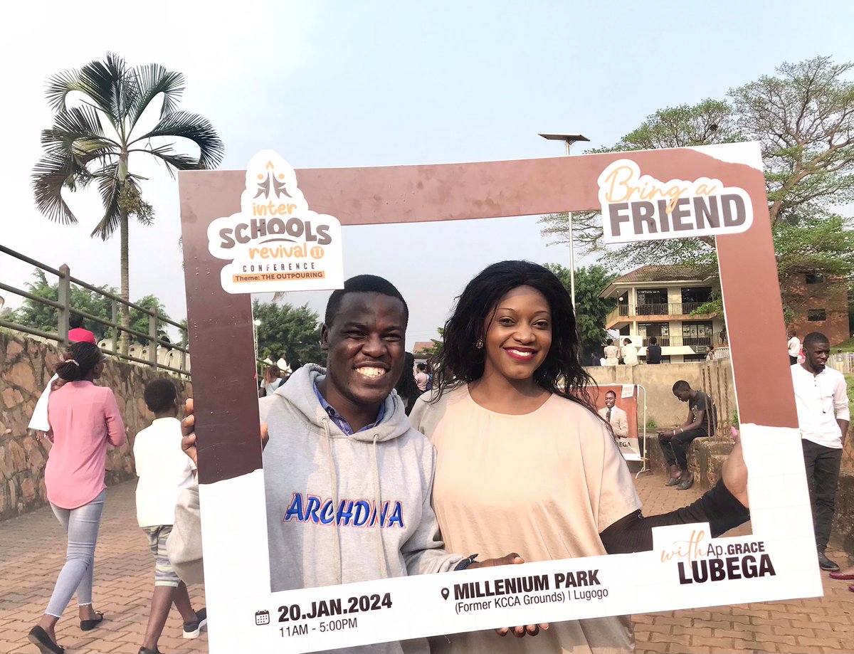 OliviaZiwa's tweet photo. Parenting Can be challenging but GOD gave you not just the Gift of child but a manual to help guide you-THE BIBLE Raising your children in GOD
Gives you reassurance that youβre directing your child down the right path
The Outpouring Is Here!π₯
#InterSchoolsRevival
#Invite10 https://t.co/F8oZOsslcp
