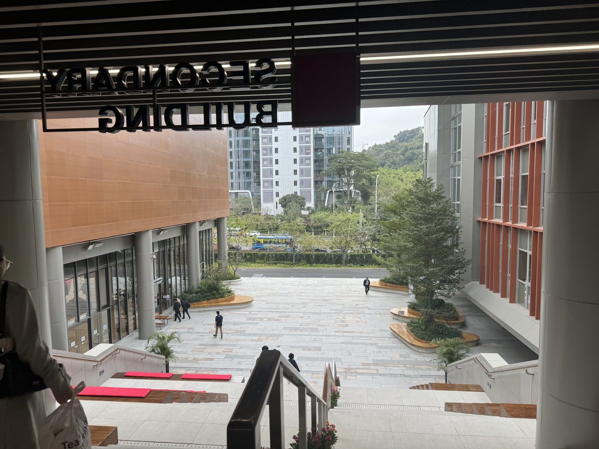 Great to revisit #EdTechGZ after many years of missing the event (normally same weekend as <a href="/PHASEglobal/">PHASE</a>) lots of good new connections and learning. Great job <a href="/AISGZ/">AISGZ</a> and <a href="/edTechEvans/">Tim Evans 🏴󠁧󠁢󠁷󠁬󠁳󠁿🇪🇸🇭🇰🇦🇪🇨🇳</a>