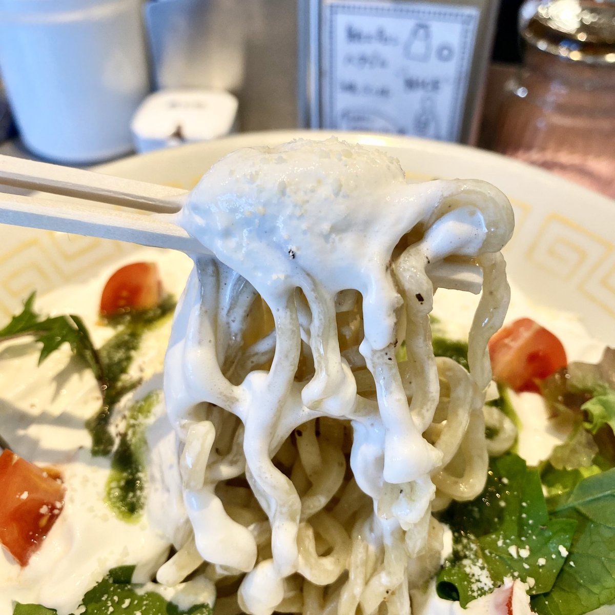 studioeasy_p's tweet photo. ゲインスモーに「リミテッド」だって⁉️⁉️

ラーメンに生クリームたっぷり以上に刺激的でやんす（笑
🤣🤣🤣 https://t.co/QbcUQbhwj7