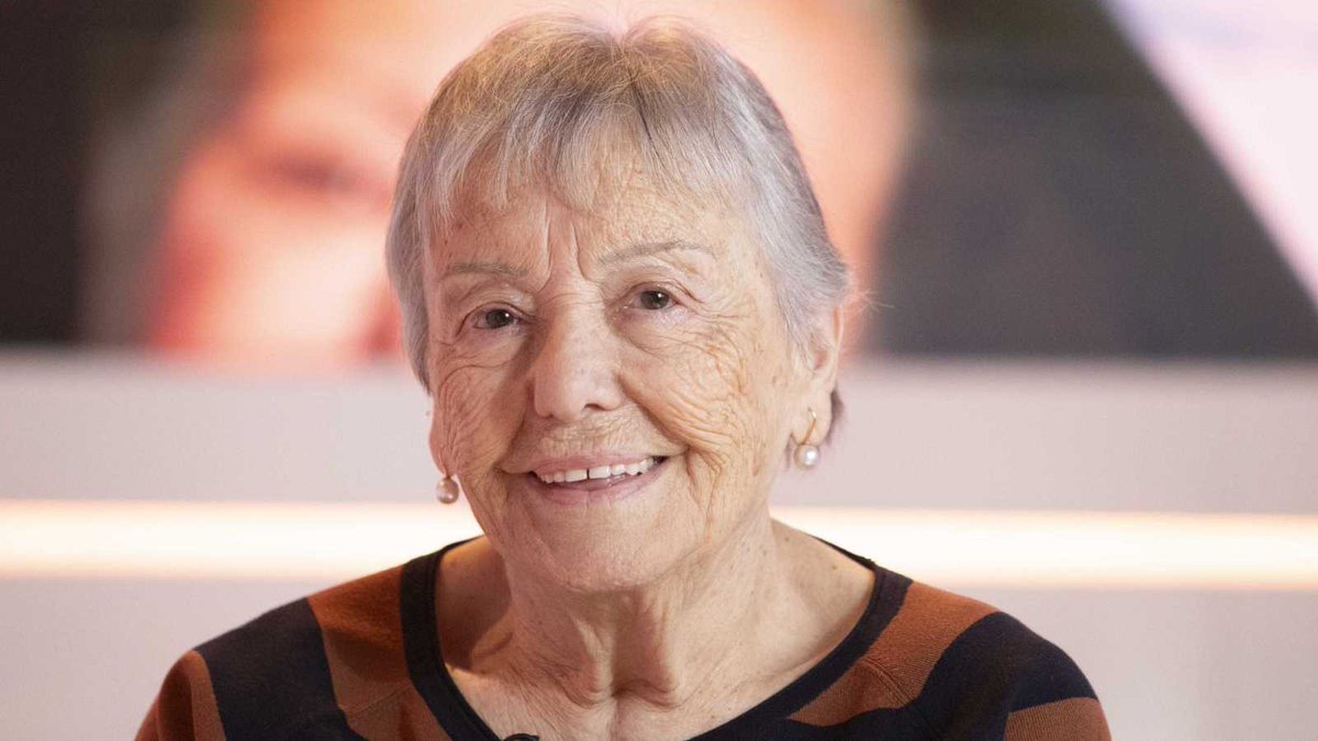 RTVE_Com's tweet photo. La visita de María Galiana a 'Plano General' otorga récord histórico al programa de @JenaroCastroM en @la2_tve con un 3 % de cuota, 1.170.000 espectadores únicos  y 392.000 espectadores de media.

Es el programa más visto desde que comenzó sus emisiones en abril de 2022. https://t.co/ScVH86SoVk
