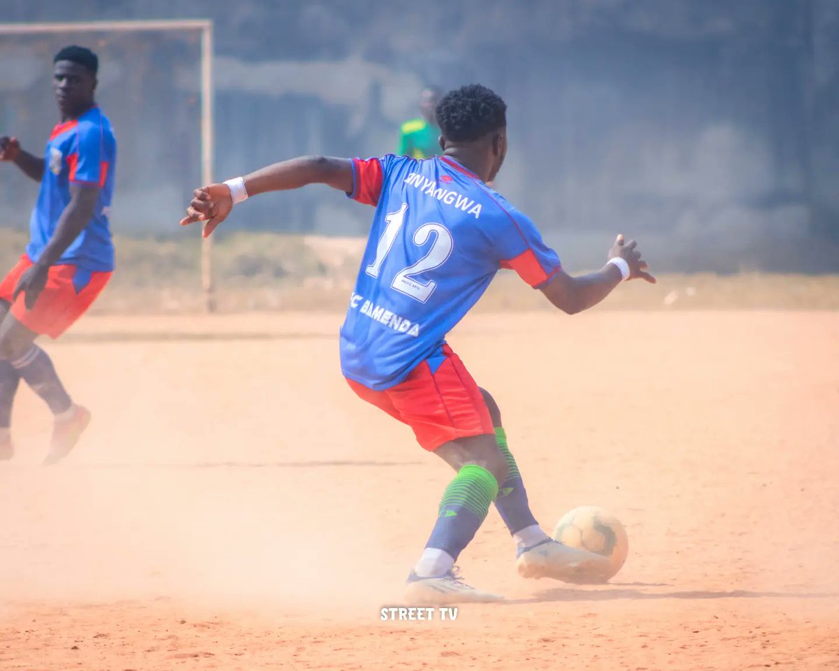 Kosi_foottalk's tweet photo. A visit to FC Bamenda's training as they gear up for the new #NWRFL season. 

Their ambitions are high and there's been great reinforcements in the squad. 

📷 @StreetTv_Sports

#fcbamenda #faicollins #bamenda #fecafoot https://t.co/qWiB3sA8S0