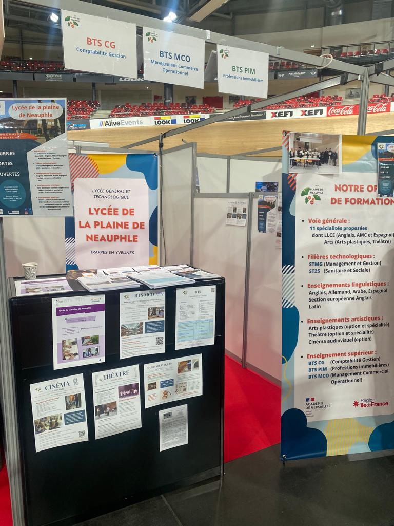LPNeauphle's tweet photo. Nous sommes prêts à vous accueillir au Salon de l'Étudiant du vélodrome de St Quentin-en-Yvelines.
@sqy @Velodrome_nat
#VelodromeSQY #BTSCG #BTSMCO #BTSPIM https://t.co/OFjAJLnFI5