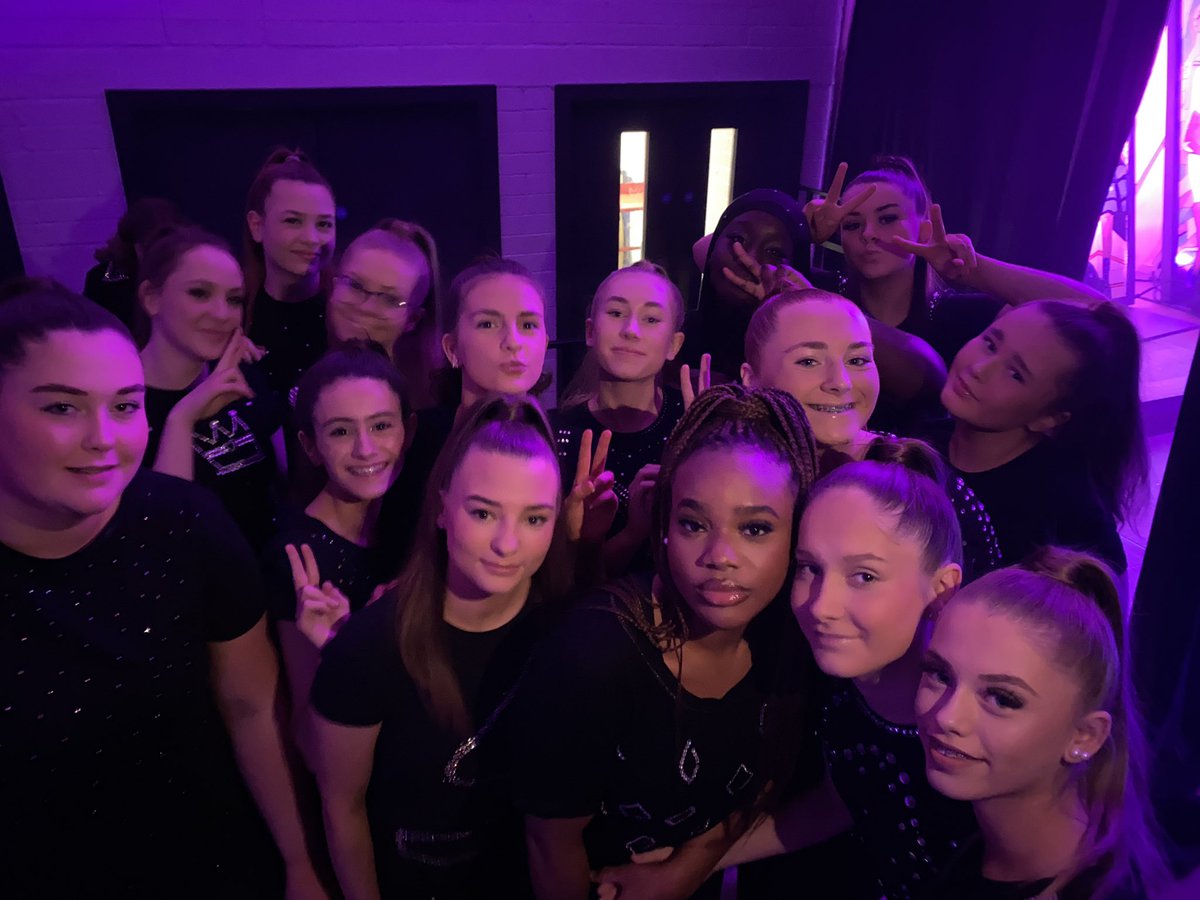 CLong118's tweet photo. So proud of all the fabulous ladies involved in the musical, what a week it’s been ⭐️ I am so lucky to have been a part of it and will miss our Mondays and Thursdays together 👑😭 @CBtheMusical https://t.co/QoNXri7U93