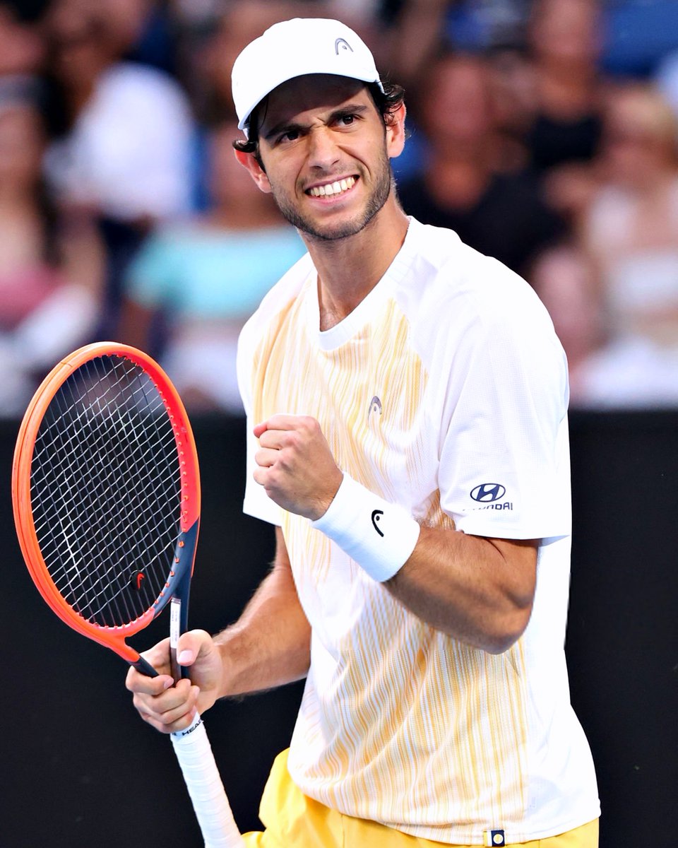 HISTÓRIA FEITA!! Nuno Borges derrotou Grigor Dimitrov, 13.º do ranking, em quatro sets para se tornar o primeiro português de sempre a chegar aos 'oitavos' do Australian Open!