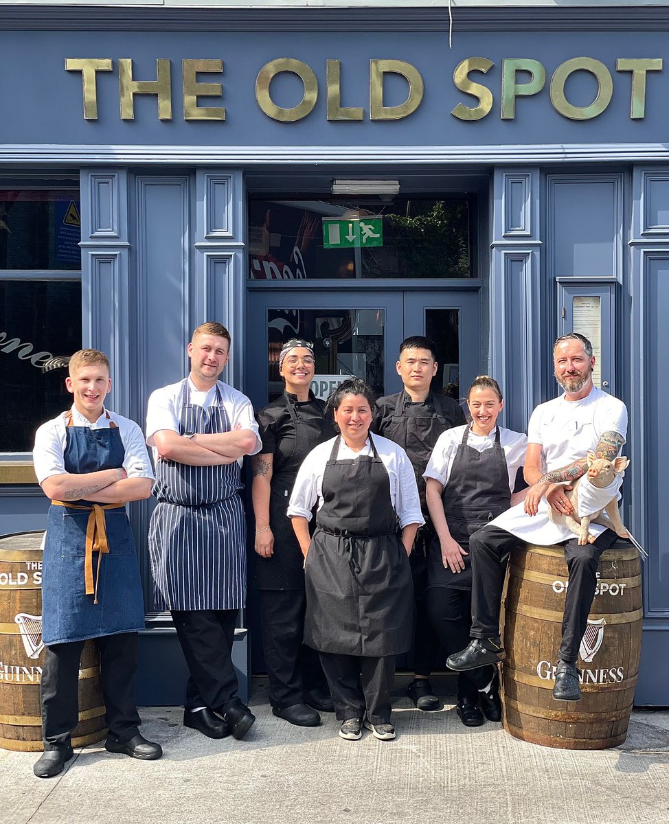 We are giving Saturday lunch a go this year and we are OPEN today from 1pm. Hope to see you today and I’d love an aul RT if ya wouldn’t mind @theoldspotdub #SaturdayLunch #supportlocal