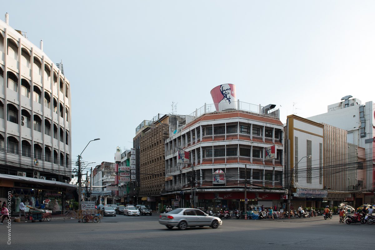 foto_momo's tweet photo. KFC @ Saphan Lek (สะพานเหล็ก)
Photo 2014 https://t.co/CcI40M4qcE