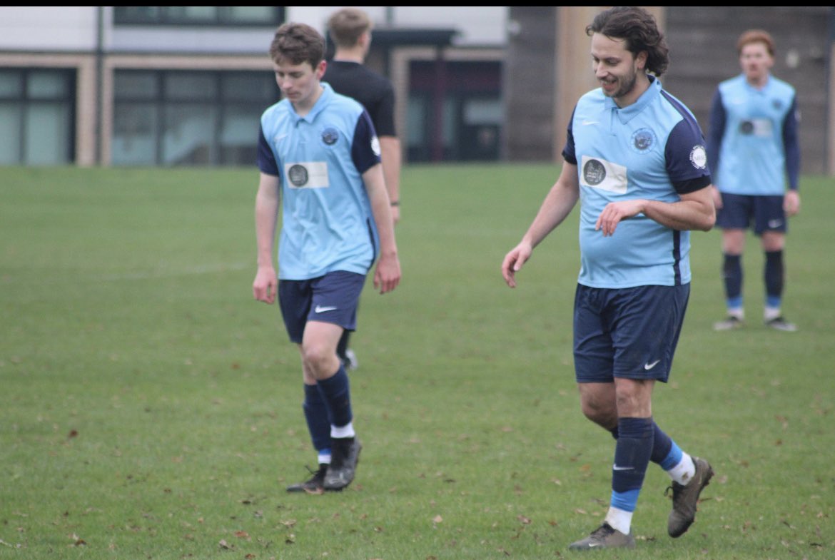 FCAnchorians's tweet photo. Some club history ๐
We recently acquired young Frankie Simmons (because we donโt have enough Franks or Simmon/ds, as it is)
Frank signed from R*D side Rainham Kennilworth Utd ๐ค
We actually had to pay a FEE for the first time ever, of ยฃ5 to get this transfer โ๏ธ
#Geoffery https://t.co/iQ5rNkDCS4