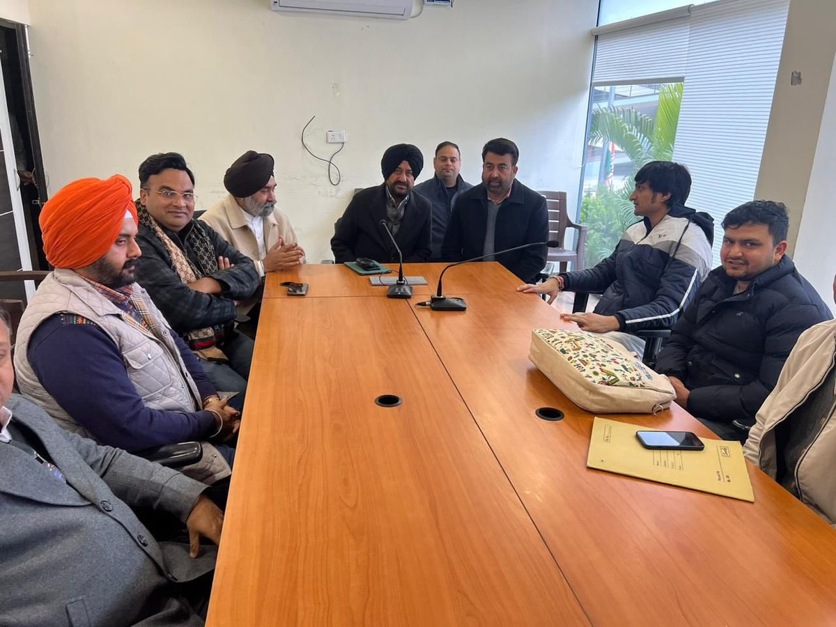 INCAjayy's tweet photo. Met Punjab Pradesh Congress Committee leaders today at  Chandigarh. Every Lok Sabha seat in Punjab is important for the Congress Party. We will work together and we will win all the seats in Punjab. https://t.co/aHH9sR3wj3