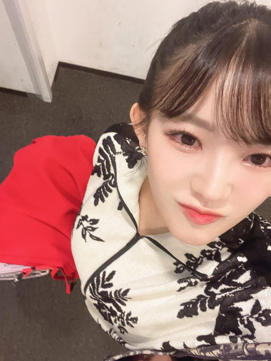 #ミッドナイト競輪 
ありがとうございました！
8Rで4万ポイントまで行ったのに
最終レースで消えました泣
次は28日に出演します！頑張る♡
4枚目の写真は着替える前の衣装💋
おやすみなさい🌙 https://t.co/KuUq4Qadnq