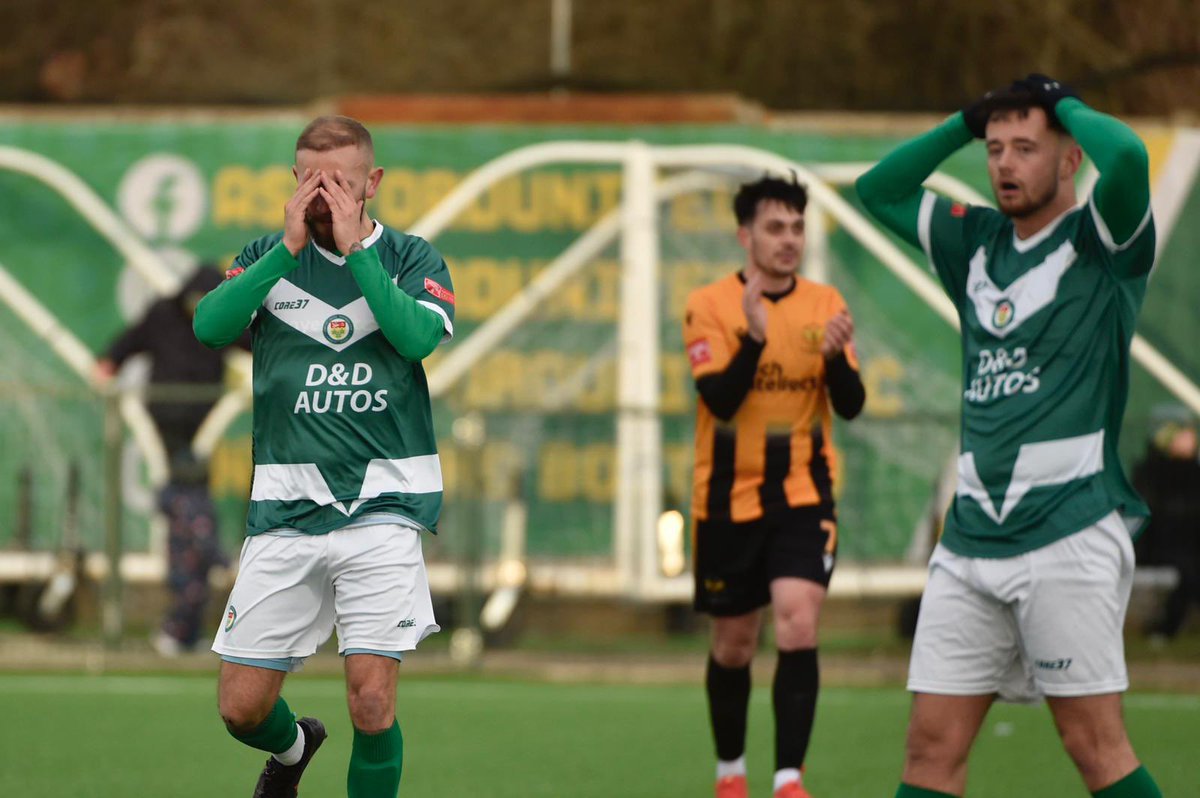 Robbie Rees goes close! @IsthmianLeague United 0-0 @egtfcwasps #AUFC #coynab 📸 - @EastKentIan