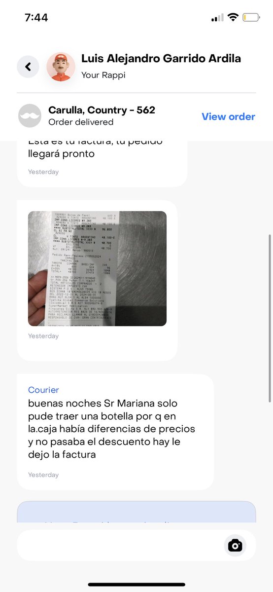 marianacrane7's tweet photo. Me da mucha hartera recurrir a esto, pero Rappi está fuera de control. Hice un pedido de dos productos, y solo me trajeron uno. El rappitendero me informó que no había podido comprar ambos, pero igual me los cobraron, y esta es inútil mi conversación con soporte.
#rappiroba https://t.co/J4VHnD3iIN