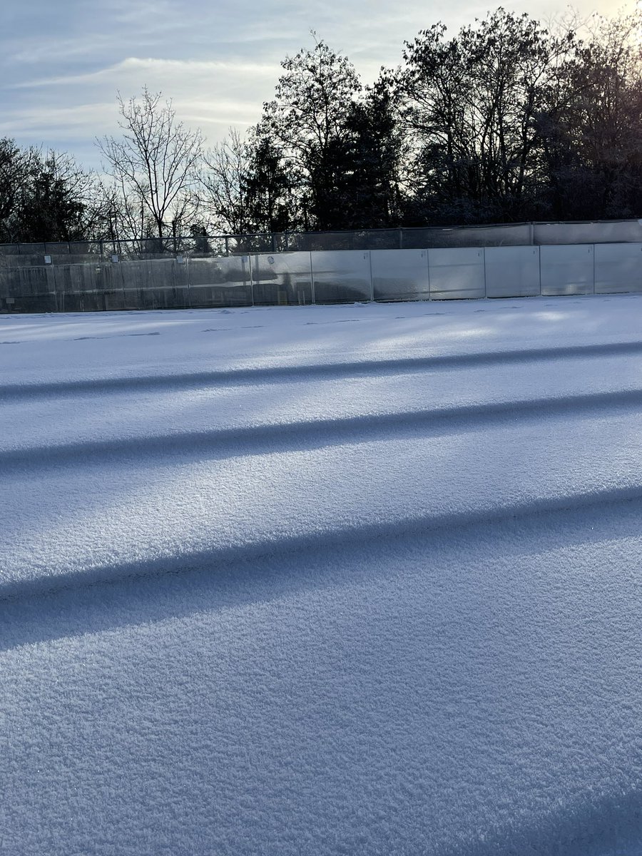 VoisinVal's tweet photo. Ballade hivernale, Luxembourg ville. #cacaille https://t.co/YeG6ZXasvB