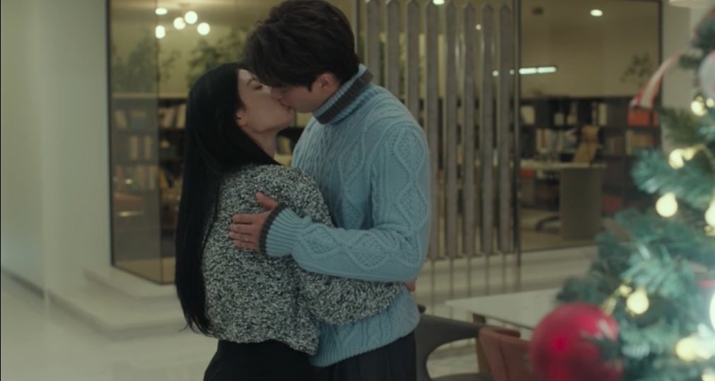 ljscentric's tweet photo. “we may destroy each other at times, but we’re also the ones who save each other. therefore, we are both each other’s destroyers and saviors”

i hope they always find each other in every universe and remain happy forever with the time their given

— 마이 데몬 (2024) episode 16. https://t.co/WzDvzSGTAS