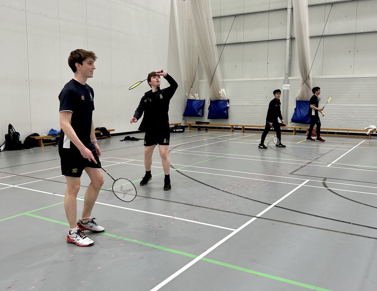 WinCollK's tweet image. Beloe’s - today, it’s the house of the racket!