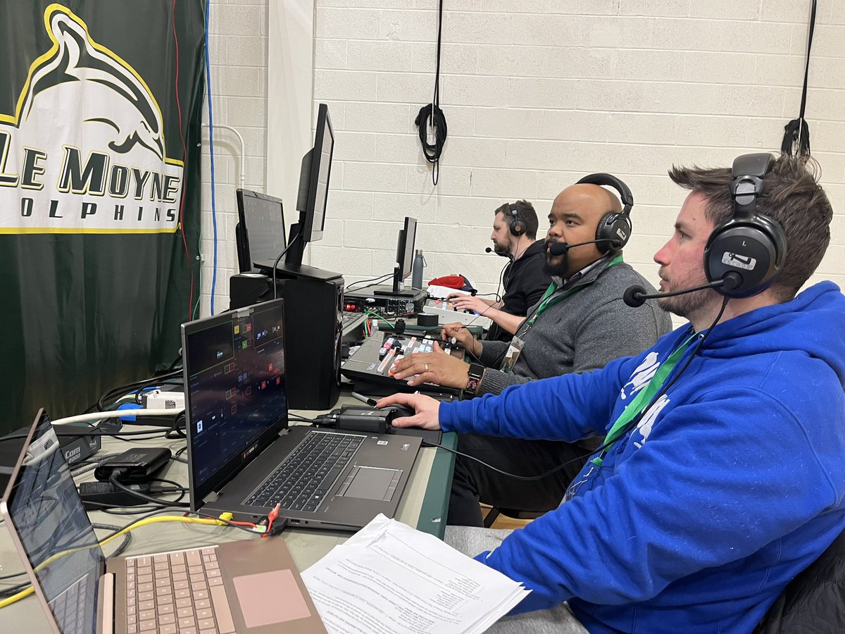 LinacreMedia's tweet photo. Got to catch up with a great friend and mentor in @bobberetta last night, and help put the red 🔥 Dolphins on big 📺‼️

We are so pleased to deliver #NECHoops 🏀 to @yesnetwork and #NECFrontRow all season long. 

#CollegeBasketball #LinacreMediaOnTV 🗽🎥📺🎛🎙🏀🇺🇸 https://t.co/dSvtaZqiHC