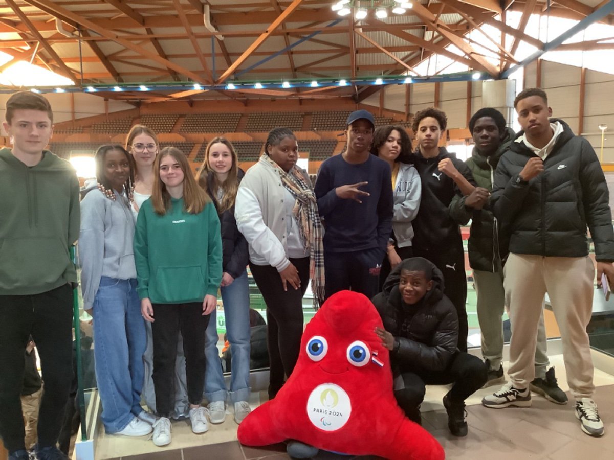 Nos équipes Poids, Haies,Vitesse sont présentes au CF UNSS athlétisme hivernal à Bordeaux.
Place aux exploits!!! <a href="/HauteGaronne/">Haute-Garonne</a> <a href="/vgibert/">Vincent Gibert</a> <a href="/unss31/">Unss31</a> <a href="/UNSSToulouse/">UNSS_TOULOUSE</a> <a href="/leclercarno/">Arnaud Leclerc</a> <a href="/FAURIEHERBERT/">A.FAURIE-HERBERT</a> <a href="/EpsToulouse/">EPS Académie Toulouse</a>  <a href="/CiteEduToulouse/">Cités Educatives TOULOUSE - Nord - Grand Mirail</a> <a href="/G24Toulouse/">G24 Toulouse</a>