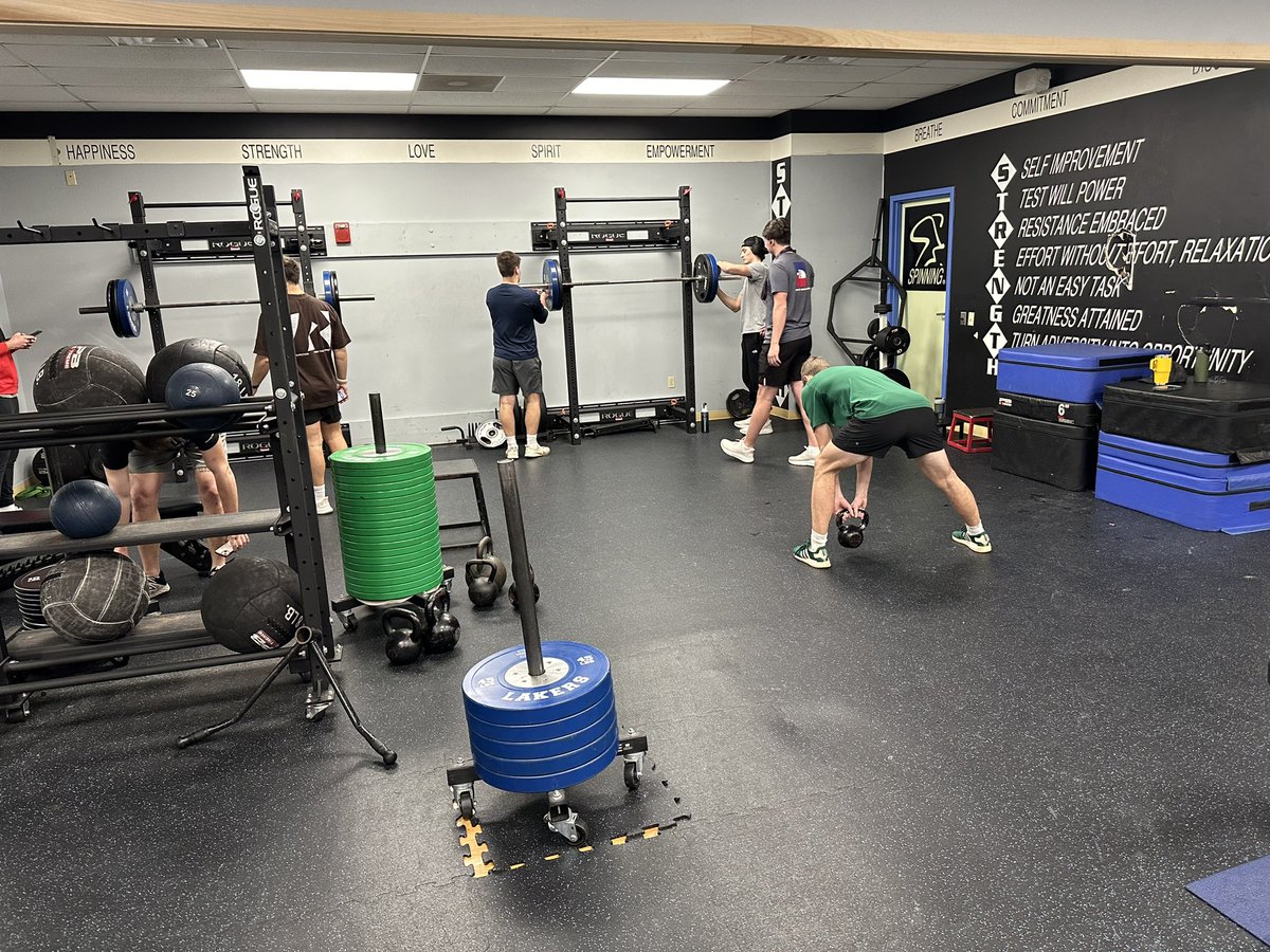 HurstBaseball's tweet photo. Boys finishing week 1 with a team lift. Better every week. #hurstathletics #hurstbaseball #team51 https://t.co/r8CAIQ8mOF