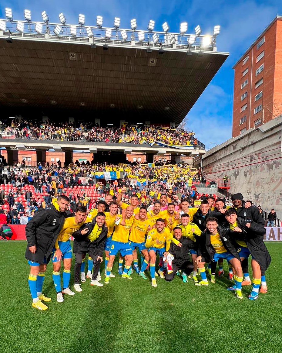 🇮🇨 Es 𝐎𝐑𝐆𝐔𝐋𝐋𝐎 𝐝𝐞𝐥 𝐏𝐔𝐄𝐁𝐋𝐎 𝐂𝐀𝐍𝐀𝐑𝐈𝐎 😍 ¡Unión de por vida! 💛💙 ¡Unión Deportiva Las Palmas! #RayoLasPalmas #LaUniónHaceLasPalmas
