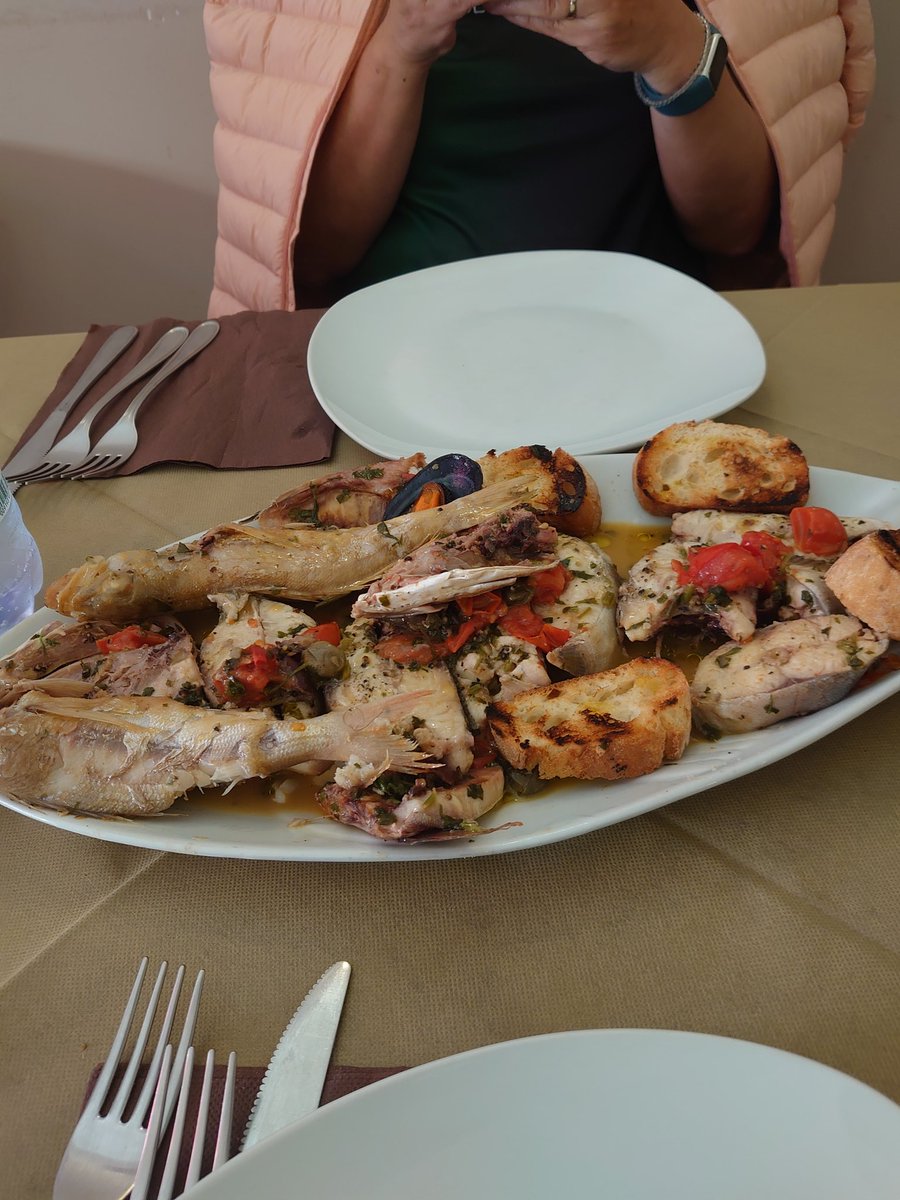 plate of fish down Ortagia way