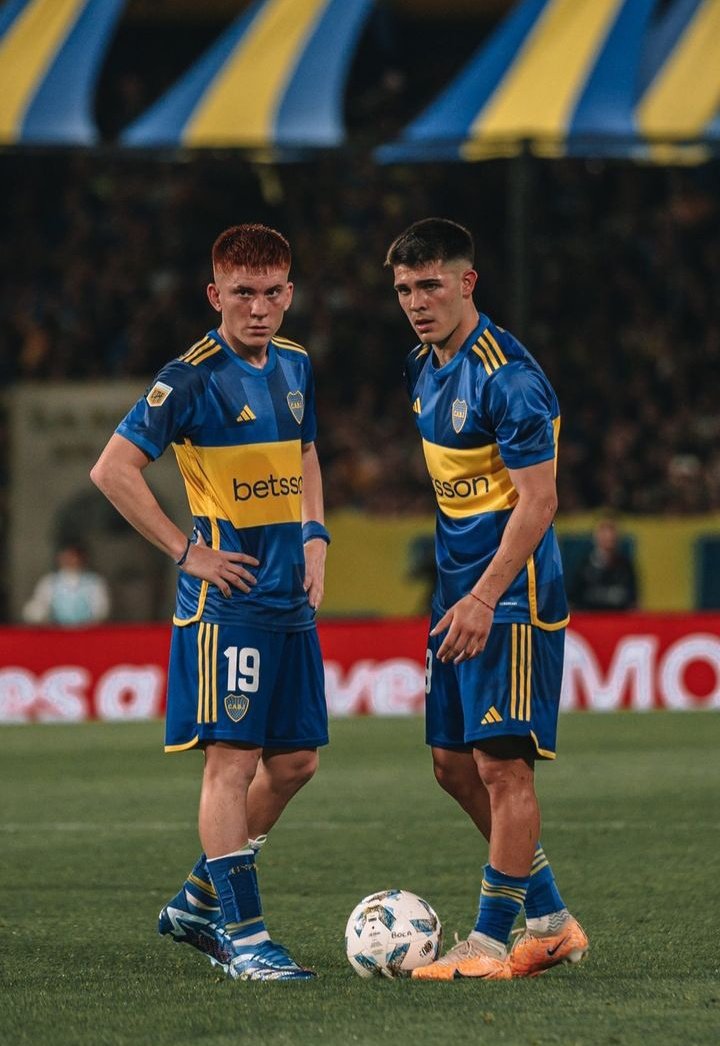 1) Lo dan a préstamo
2) Se gana la titularidad y es figura del equipo
3) Interrumpen el préstamo 6 meses antes
4) LO MANDAN A LA RESERVA
5) Lo meten en la FINAL DE LA LIBERTADORES para dar vuelta el partido
6) Lo mandan de nuevo a Platense

VERGONZOSO lo que hizo Boca con Taborda