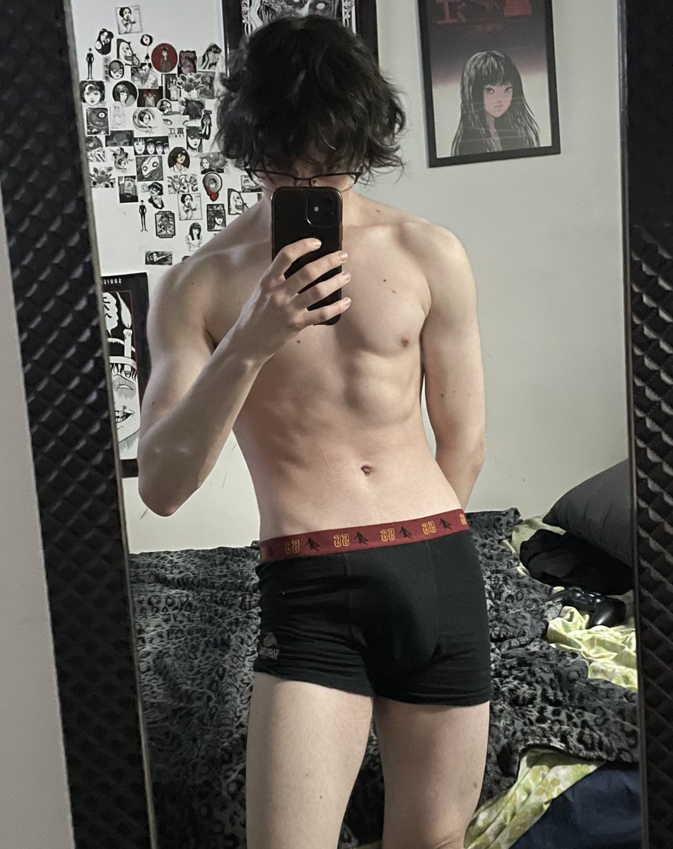 vampwyre7's tweet photo. fav boxers ngl https://t.co/JD8bBkXEdc