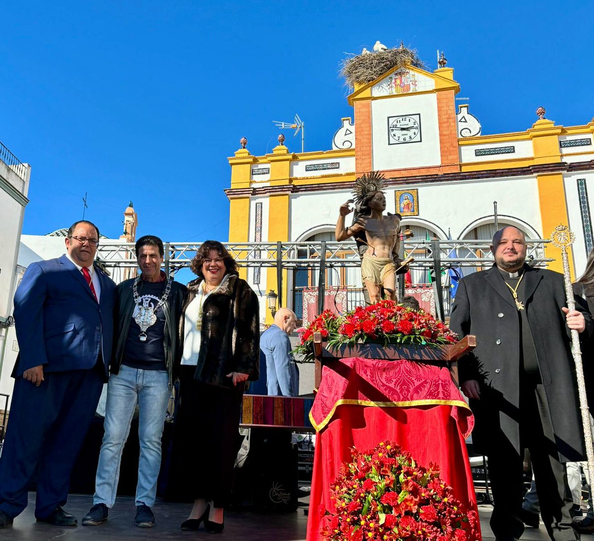 🔴 CONCURSO DE LA CALDERETA

Nuestra hermandad ha sido la ganadora de la Fiesta de la Caldereta 2024 gracias al exquisito guiso hervense de NHD Antonio Segura.

Así lo ha anunciado nuestra alcaldesa, <a href="/maruhuevar/">Mª Eugenia Moreno</a>, tras el tradicional concurso.

#SoledadCoronadaHuévar
