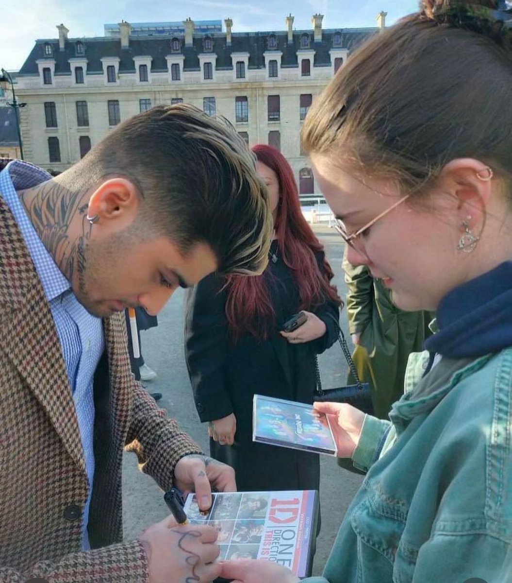 hsfloraIss's tweet image. the world is healing