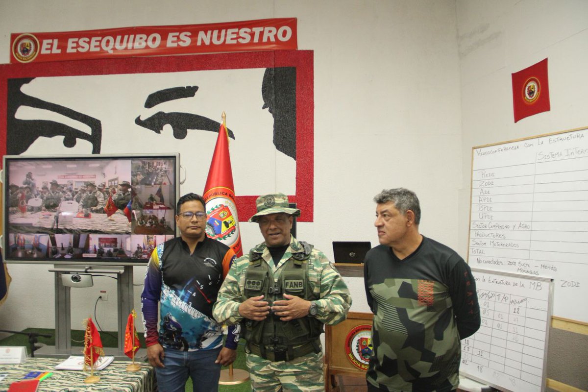 #20ENE Cumpliendo órdenes del CJ <a href="/NicolasMaduro/">Nicolás Maduro</a> El MG. <a href="/opermarcano4/">MG Javier J Marcano T</a> da inicio a video conferencia con las estructuras de mando a nivel nacional de la <a href="/Milicia_B1/">Milicia Bolivariana</a>, para incorporar en la Defensa Comunal al Sindicato Nacional Bolivariano de Motorizados y Motorizadas de Venezuela.