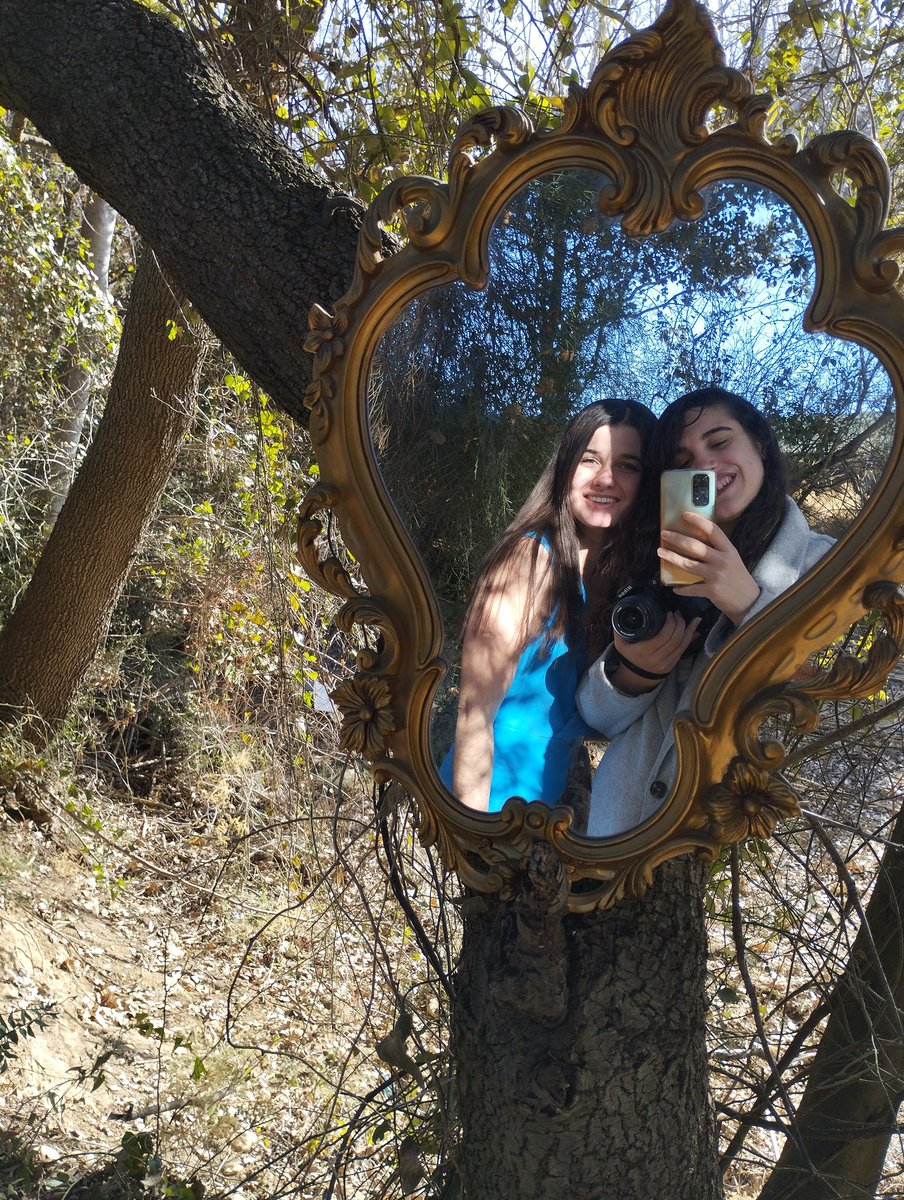 Hoy he aprovechado el bonito día para ir a hacer una sesión de fotos improvisada 🤭