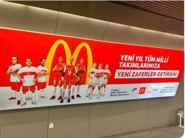 Siz İstiyorsunuz Ki! 
Hem Kurtlar Doysun..
Hem Koyunlar Yaşasın..
Öyle bir dünya yok..
Burdan bakınca israil milli takımı zannedersin yazıklar olsun...