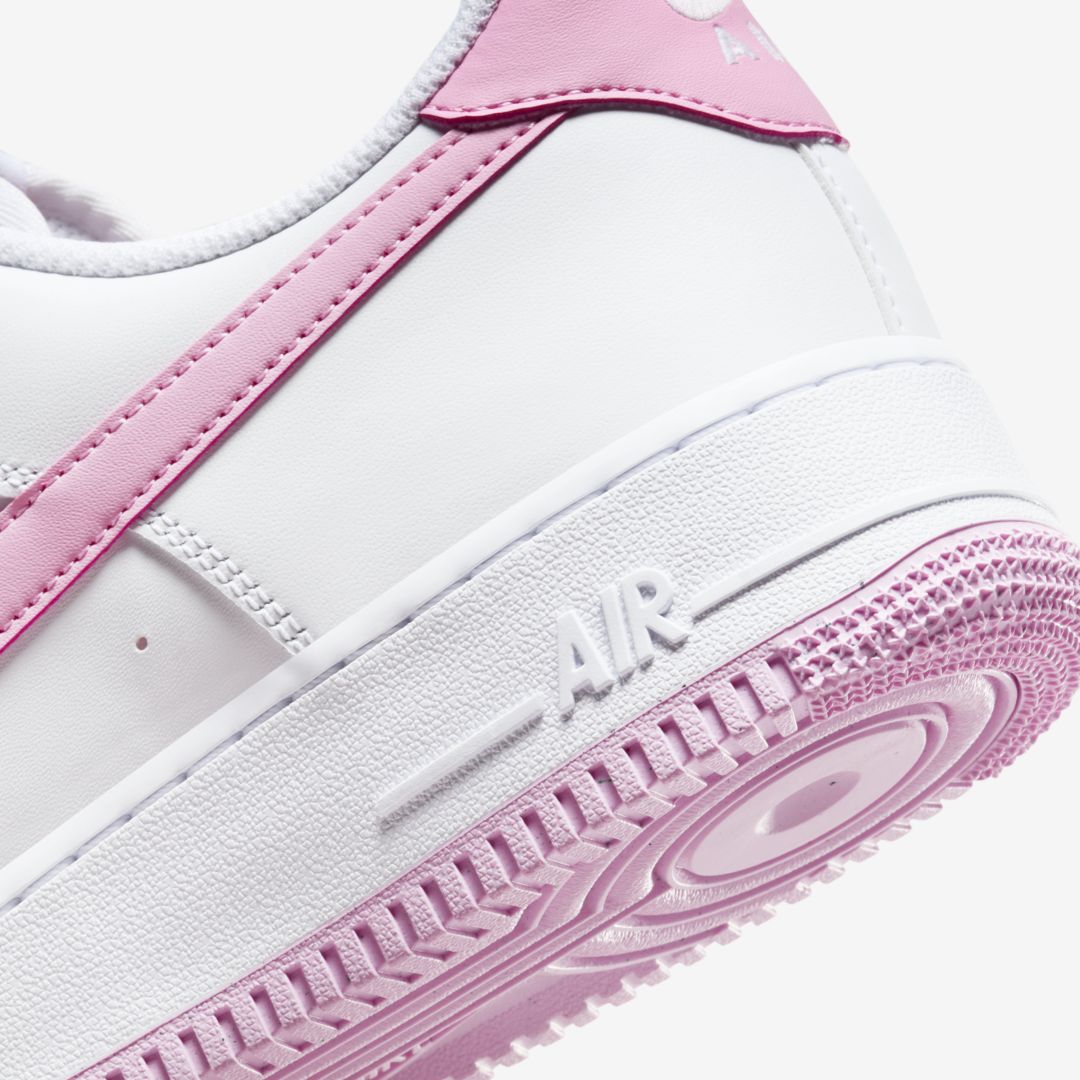 NEW: Nike Air Force 1 'White/Pink Rise' on @nikestore Link -> go.j23app.com/11nt