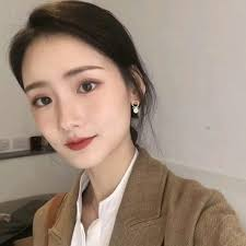 kyle666b's tweet photo. Đề cho cánh phượng xa cành bay đi !
Sân trường giờ có còn chi ?
Phong rêu tường cũ có gì trong nhau
Phượng hồng giờ đã về đâu ?
Góc sân ghế đá phai màu thời gian. https://t.co/XQw6kpoRHc