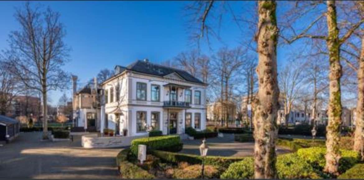 Unieke kans!

Op de mooiste locatie in Apeldoorn komt een prachtig gelegen monumentaal pand te koop. Geschikt voor meerdere doeleinden. Binnenkort live op Funda. 

Voor meer vragen of informatie bel 055-5555555 of 06-55393911 of mail naar frank@reinders.eu 

#makelaarapeldoorn