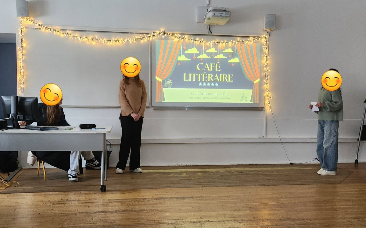 cdiGDLTrg's tweet photo. La pause poétique de la semaine : café littéraire offert par les #élèves de 2nde #sectioninternationale #américaine ! Au programme #poésie et projection des critiques vidéos du @PrixJeanRenoir . Bravo à tous ! https://t.co/XxvWaRHjm0