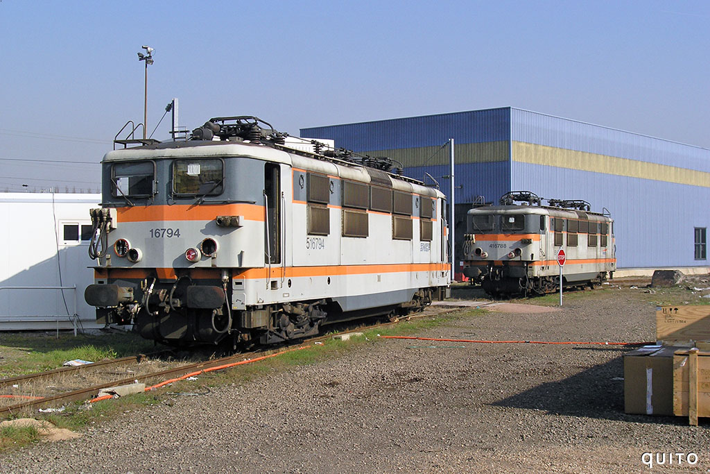 tioquito71's tweet photo. Alors on danse?! #photodetrain #eisenbahnfotografie https://t.co/KKAyW6hF87