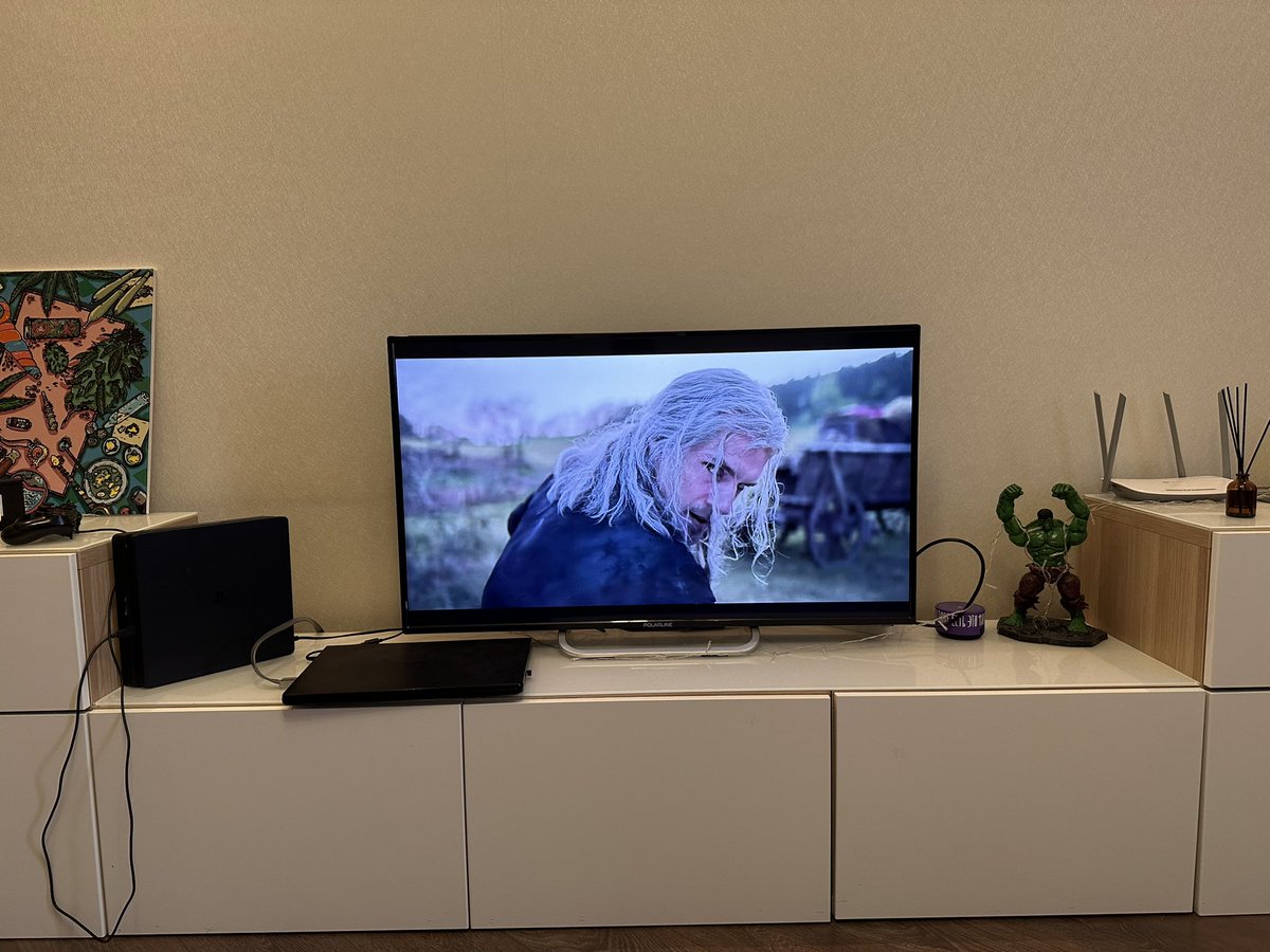 Это он, это он. Это ведьмакомарафон. Наконец добрался до 3 сезона. По традиции первых двух, должен досмотреть его сегодня