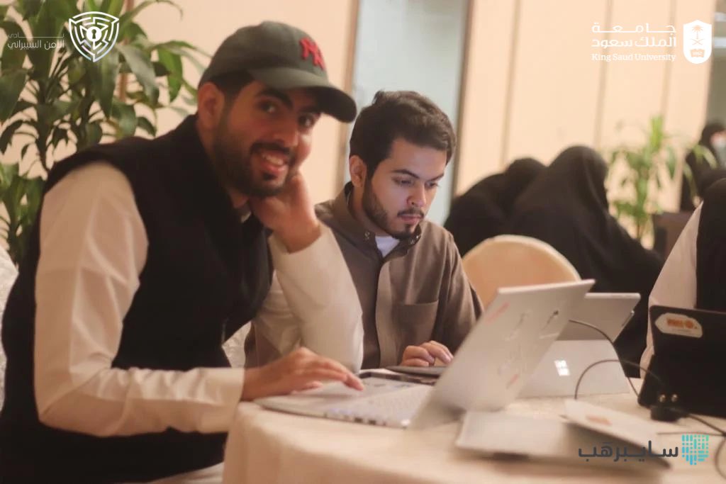 KSU_Cyber's tweet photo. @dsa_ksu @dsa_activities @rsksu @CyberhubSa تجددت همة الفرق المشاركة للتنافس على المراكز الثلاثة الأولى في #KSUOSINT 🏅🔥🔥" https://t.co/wwiDt2iqAy
