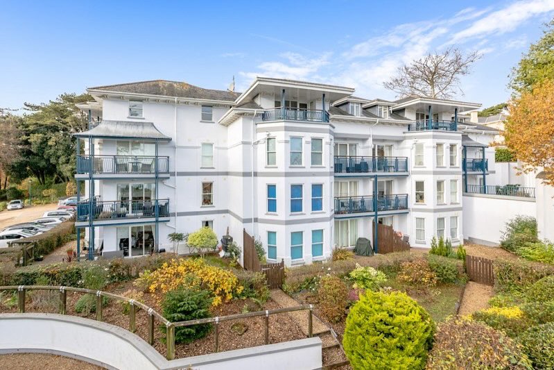 NEW LISTING 🌷 The Atrium
Guide £265,000 Leasehold

📞 01803 296500
📧 mail@johncouch.co.uk 

#luxuryhomesforsale #selling  #forsale #estateagentsuk #househunting #torquayproperty #torquay #estateagentstorquay #estateagentsdevon #devonproperty