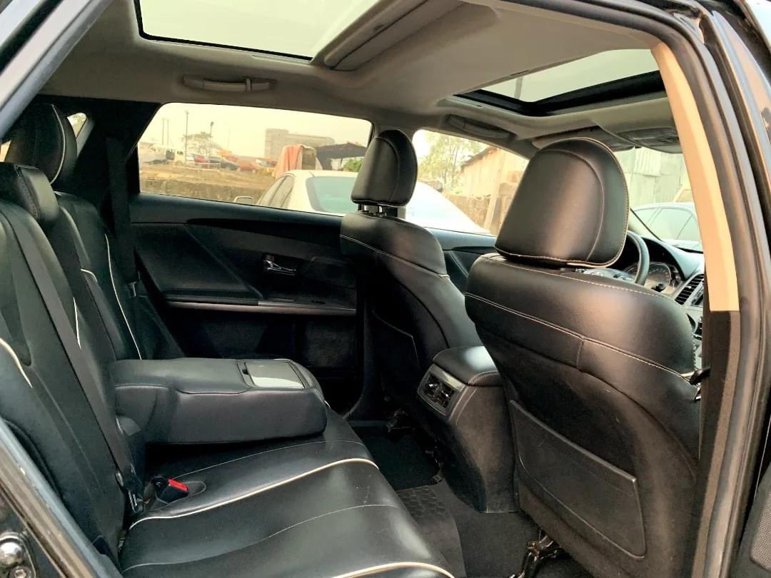 Omar_Automoblie's tweet photo. ✅ New Stock 🔥
FOREIGN USED 2013 FULL OPTION
Toyota Venza
XLE AWD
for Sale in Abuja Nigeria 🇳🇬 for
.
PRICE - N13M
.
☎️Call / DM us for Inspection details and payments on this car 07048363199
#forsale #toyota #mercedesbenz #fortunner #AFCON2023 #AbujaTwitterCommunity #Abuja https://t.co/tLpYTUhN7m