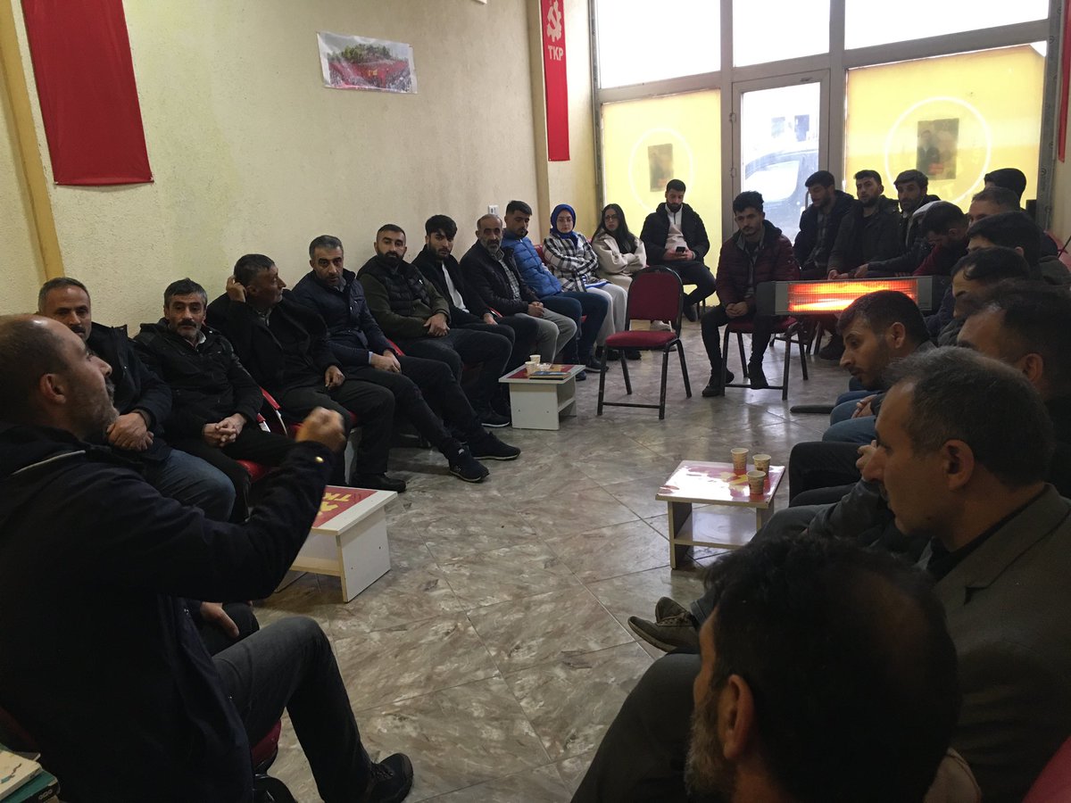 Bugün Karaçoban’da halkçı belediyeciliğe dair ilk adımı atmak için buluştuk. Belediye Başkan Adayımız Engin KUŞ, Selahattin KURAL ve Karaçoban halkı ile yerel seçime dair neler yapacağımızı konuştuk.