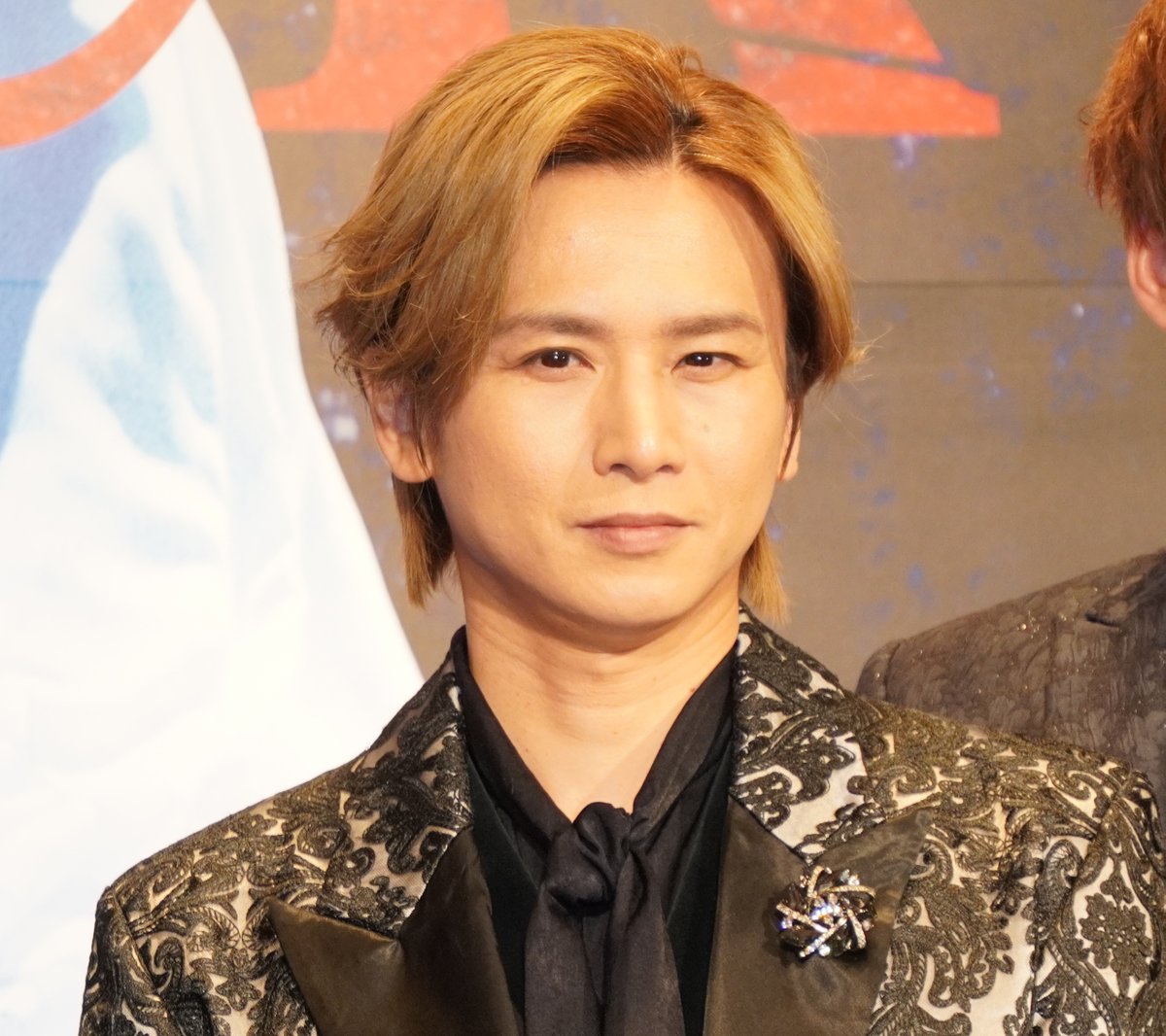 oricon's tweet photo. 堂本光一主演『Endless SHOCK』
“最後”のライバル役は佐藤勝利、中山優馬
“シメ”に上田竜也

今年でシリーズ23年の歴史に幕
3人が胸中明かす
｢ずっと階段落ちしてくださるものだと…」
https://t.co/gLDLNtDbjT

#堂本光一 #佐藤勝利 #中山優馬 #上田竜也 #舞台 #EndlessSHOCK #EndlessSHOCKEternal https://t.co/FJWddO5uft