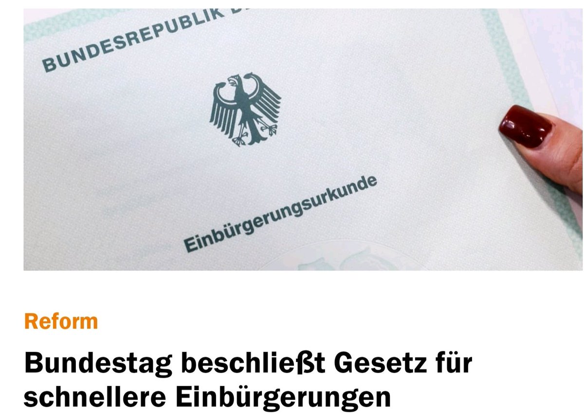 ThomasHaussmann's tweet photo. Wann ernennt die AfD die Bundesregierung zum Ehrenmitglied? Lange kann es nicht mehr dauern. https://t.co/IOfimVv74L